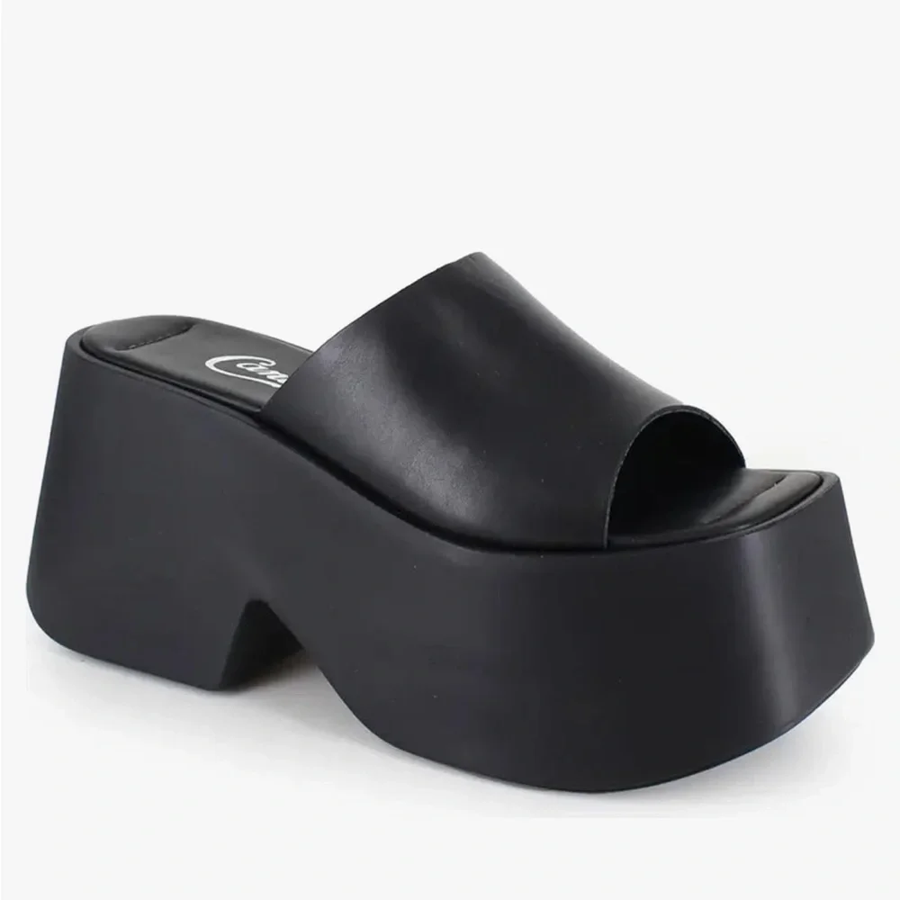 CANDIES Dana Platform Slide Sandal - Picture 4 of 7